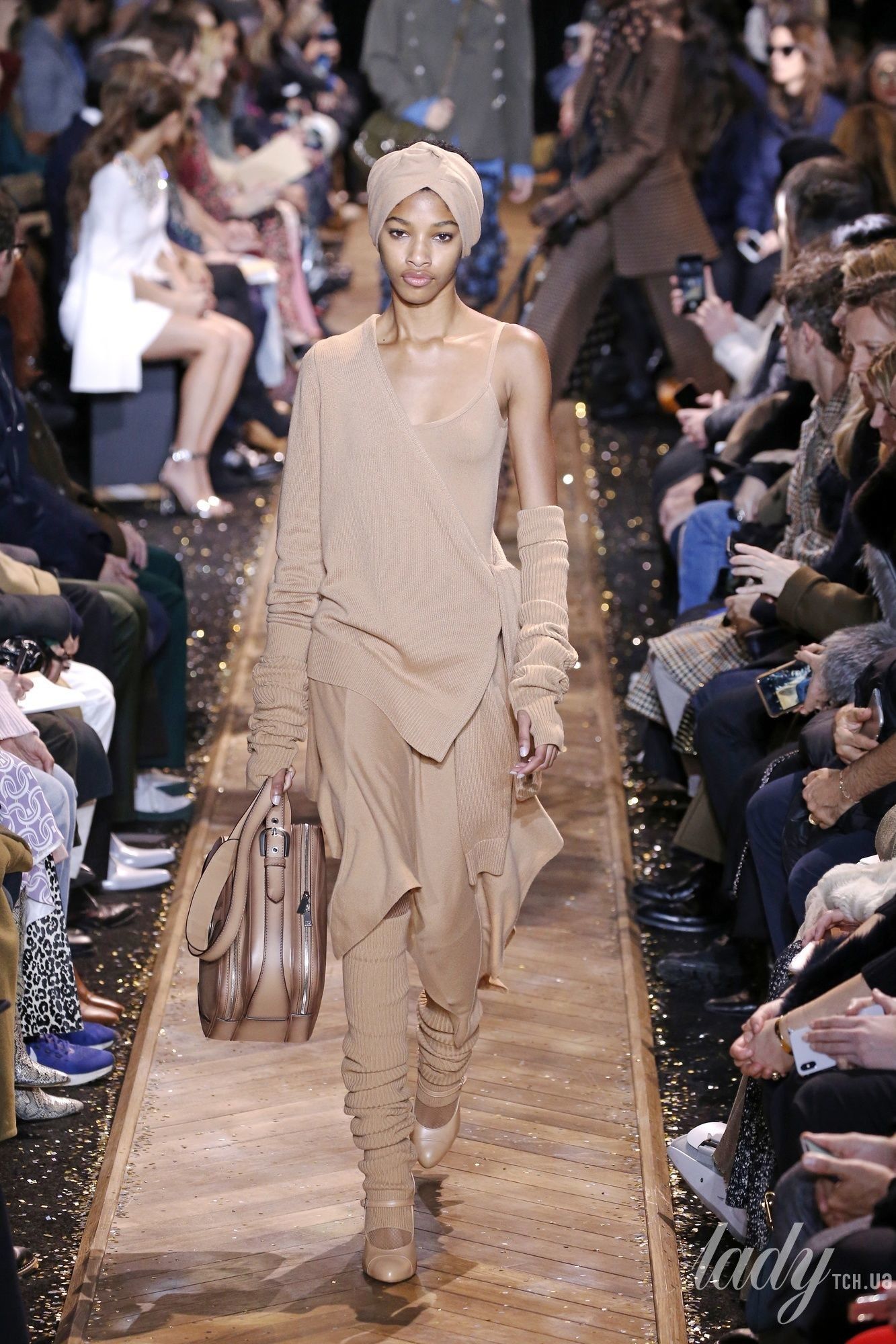 Коллекция Michael Kors прет-а-порте сезона осень-зима 2019-2020_10