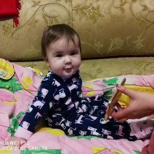 Однорічна Карінка бореться з важкою формою лейкозу