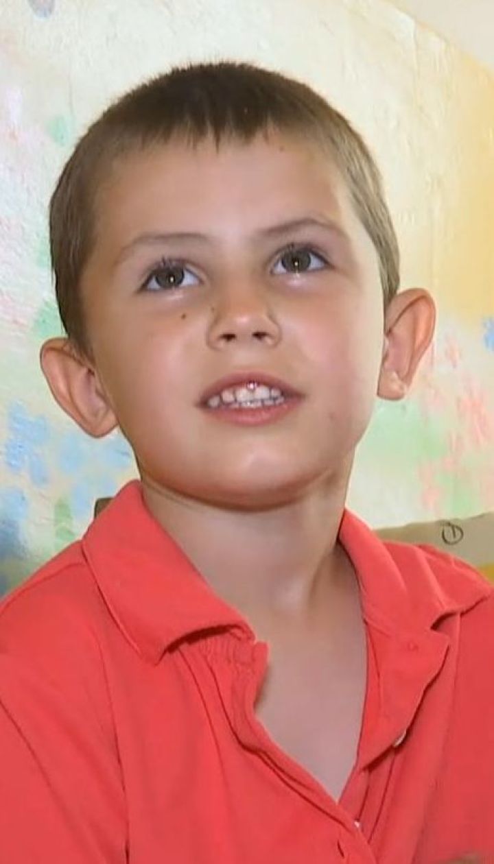 Бродил босиком ночным селом: мать оставила 5-летнего ребенка и уехала развлекаться