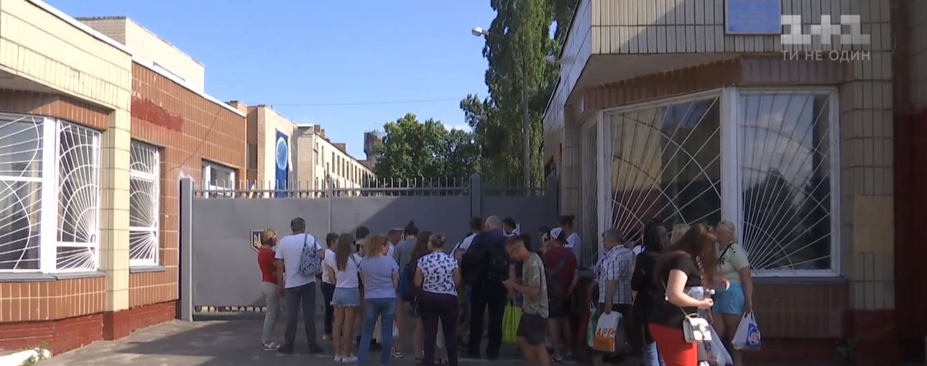 Поймали в метро – и в армию. В Киеве юношей принудительно отправили на военную службу
