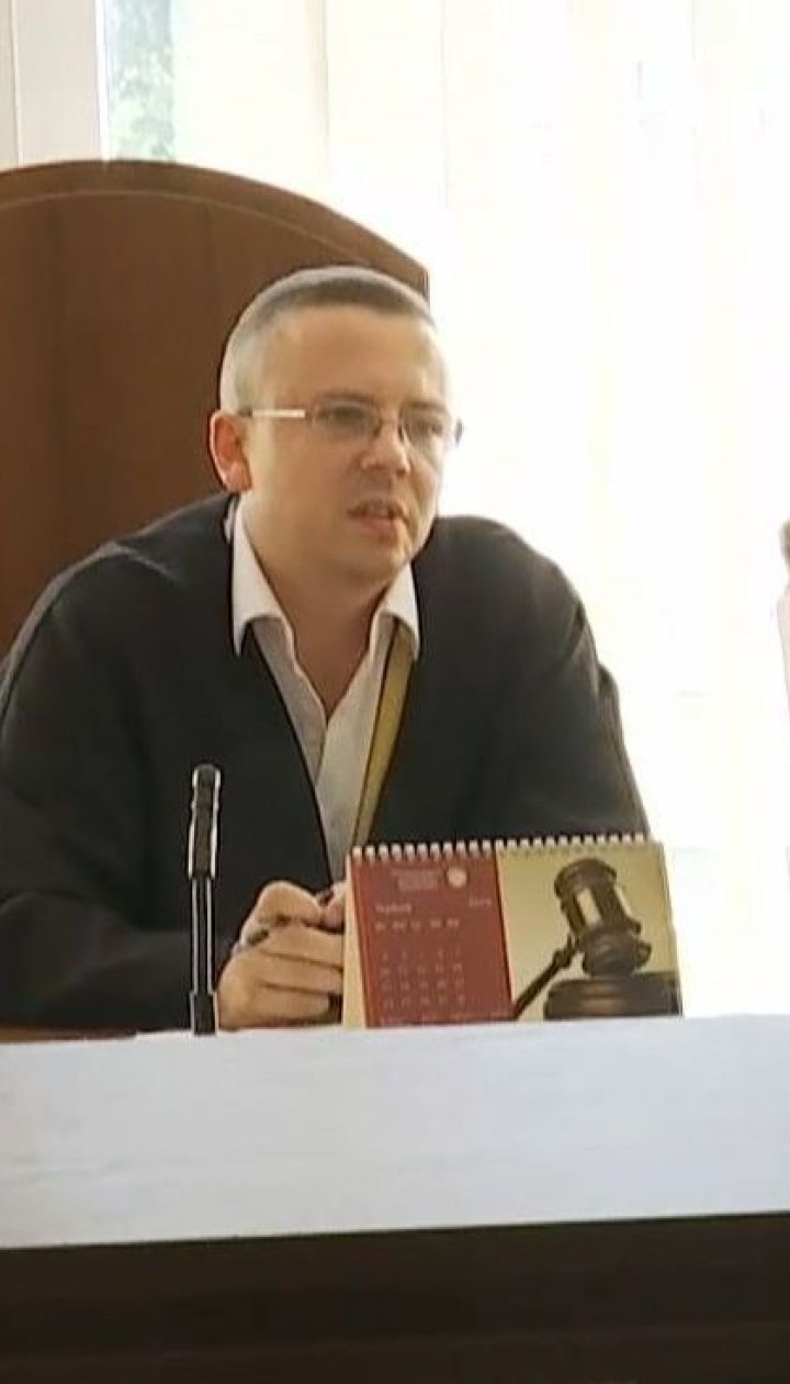 Не в секс-рабство, а собирать клубнику: львовянка отрицает свою вину в продаже дочери