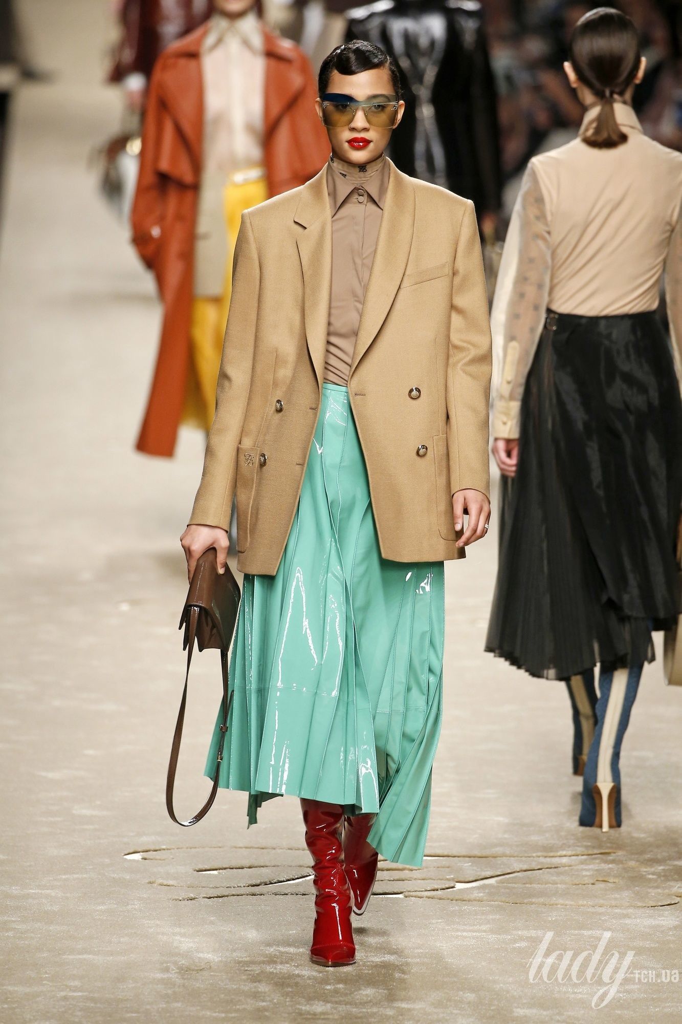 Коллекция Fendi прет-а-порте сезона осень-зима 2019-2020_14