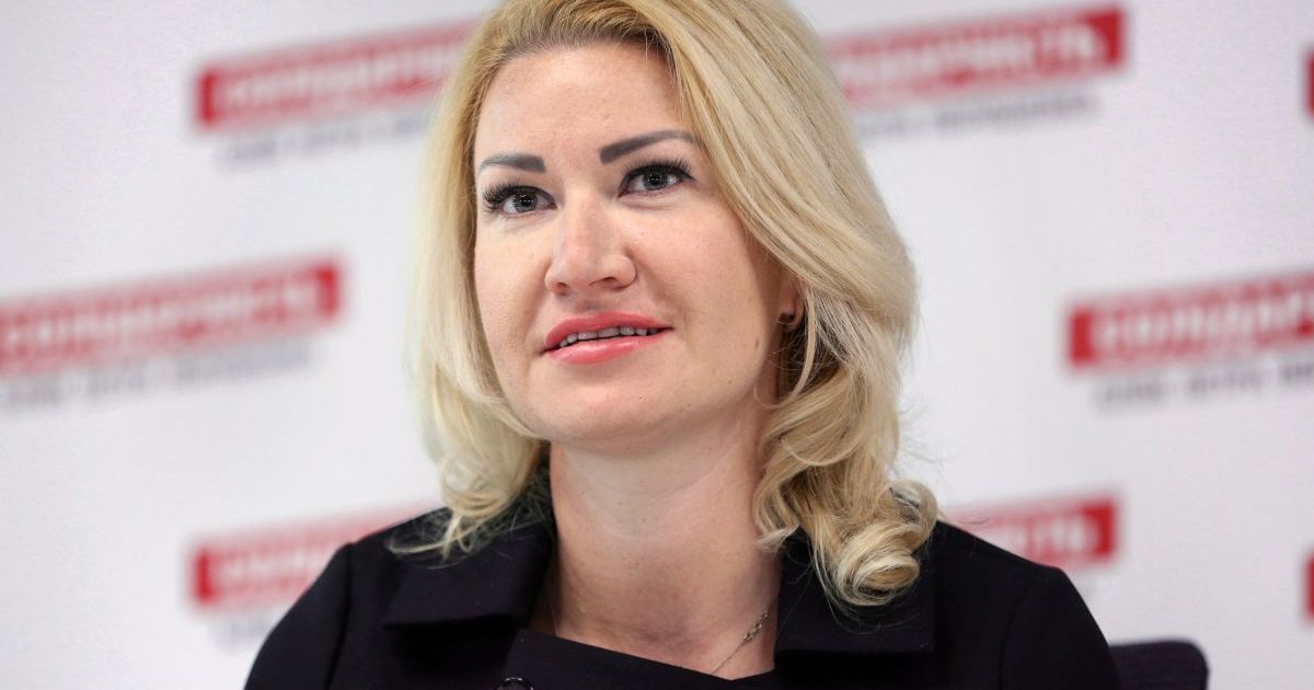 "Іди на х*й, ти хто така?". Кандидатка в нардепи "смачно" облаяла жінку й стала зіркою соцмереж
