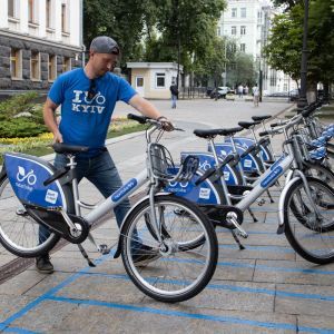 І велосипеди є, і в шортах можна буде. В АП змінять дрес-код