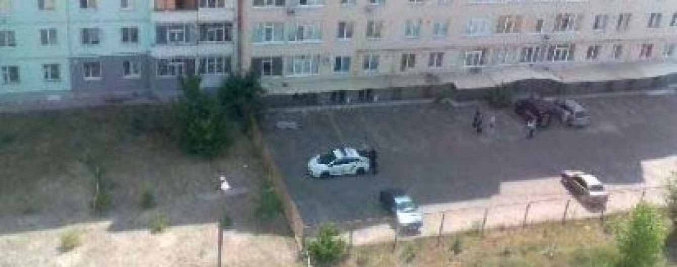 После провала на ВНО юноша выпрыгнул с пятого этажа и разбился