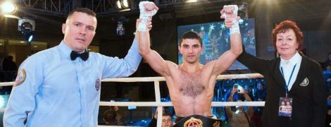 Украинец Далакян нокаутировал соперника и в третий раз защитил чемпионский титул
