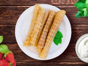 Вафельные трубочки с крем-сыром