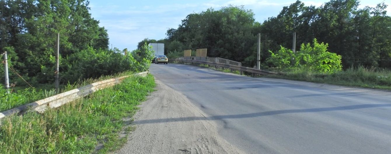 На трасі Київ-Знам'янка змінили напрямок руху. Як об'їхати ремонт мосту