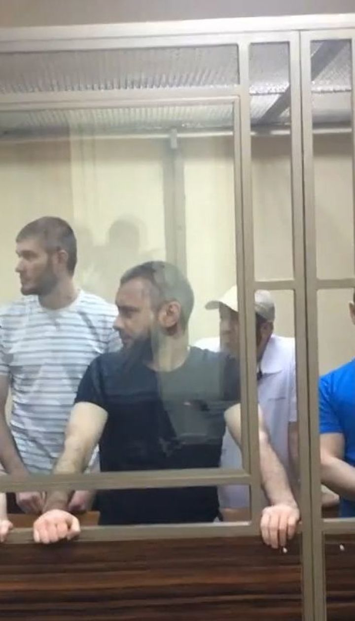 Від 11 до 17 років під арештом: суд у Росії виніс вироки п'ятьом кримським татарам