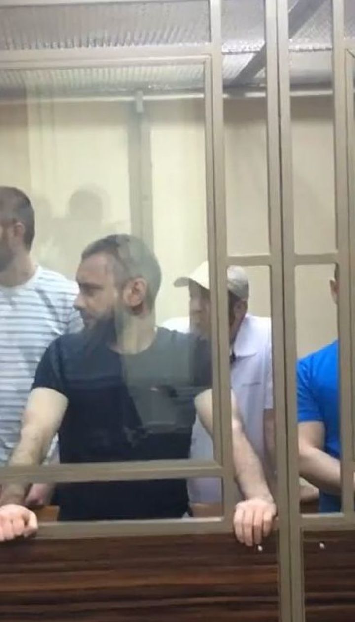 От 11 до 17 лет под арестом: суд в России вынес приговоры пятерым крымским татарам