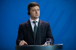 Зеленский анонсировал подготовку новой программы с МВФ и заверил, что дефолта не будет