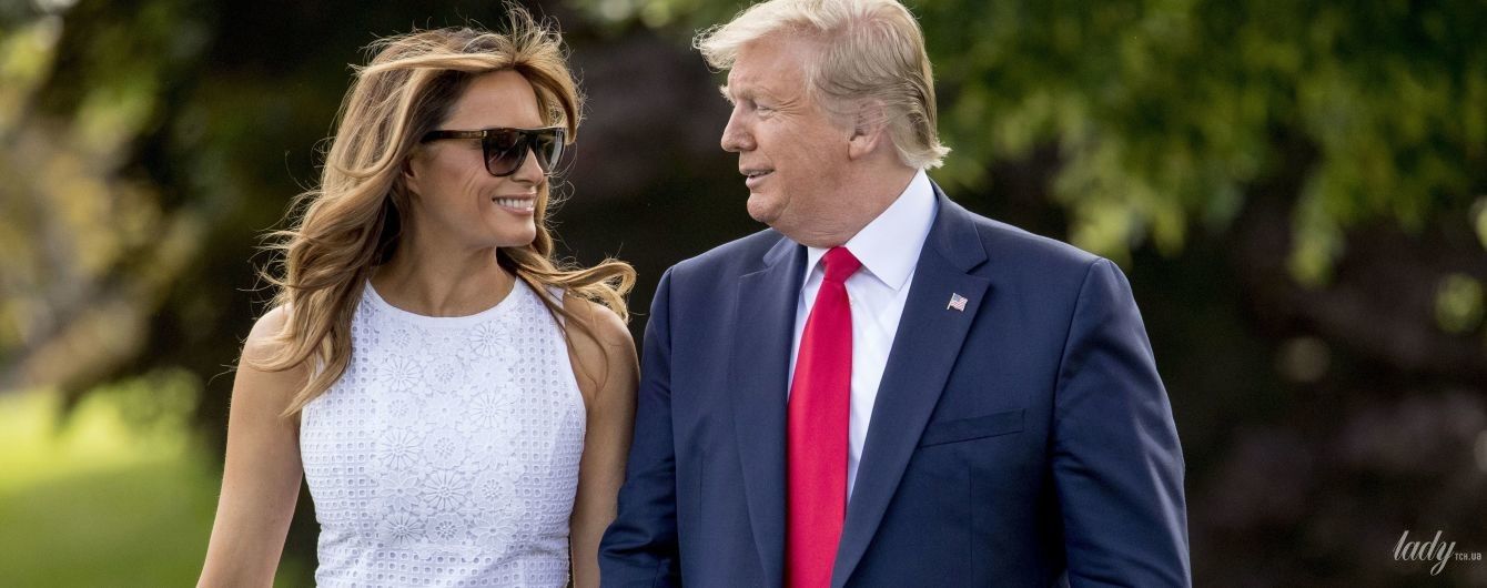В лодочках в красный горох и за руку с мужем: красивый выход Мелании Трамп