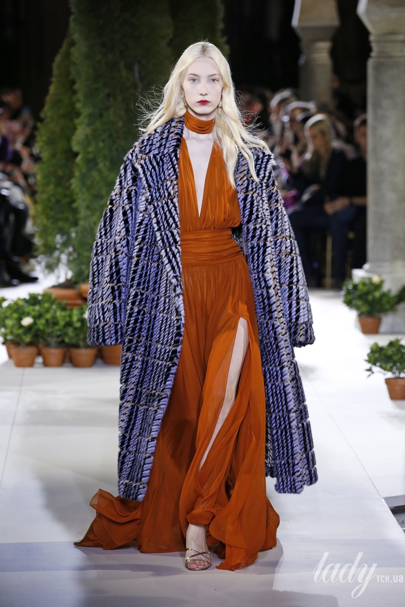 Коллекция Oscar De La Renta прет-а-порте сезона осень-зима 2019-2020_11