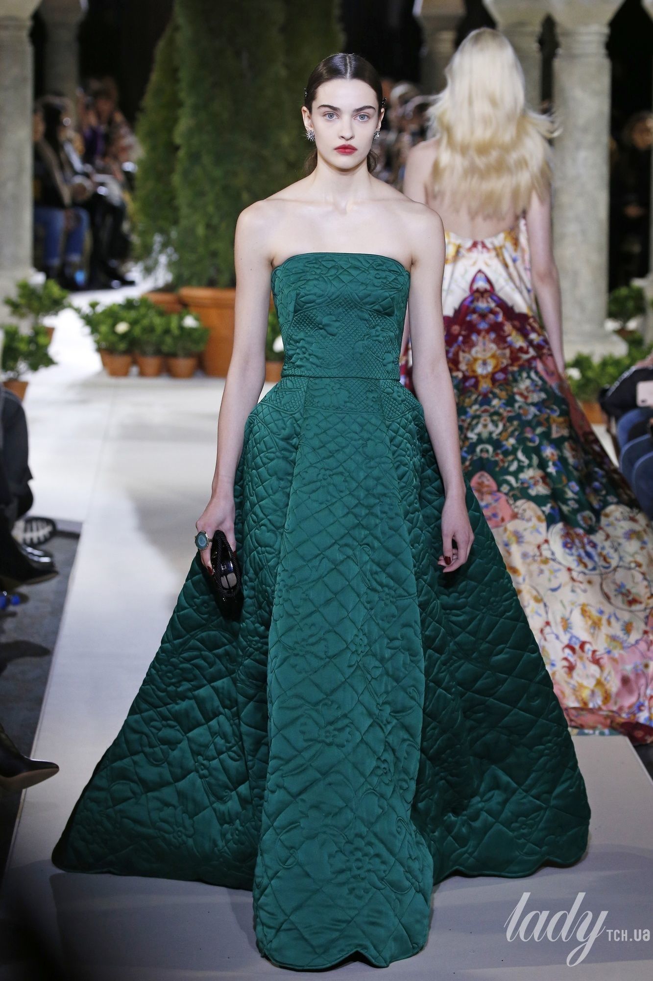 Коллекция Oscar De La Renta прет-а-порте сезона осень-зима 2019-2020_33