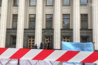 Не доказал существования коалиции: суд отказал в удовлетворении иска народному депутату