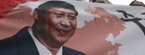 Си Цзиньпин впервые за 14 лет прибыл в Северную Корею