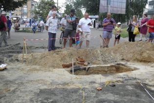 В центре Чернигова археологи обнаружили древнерусское захоронение и древние здания