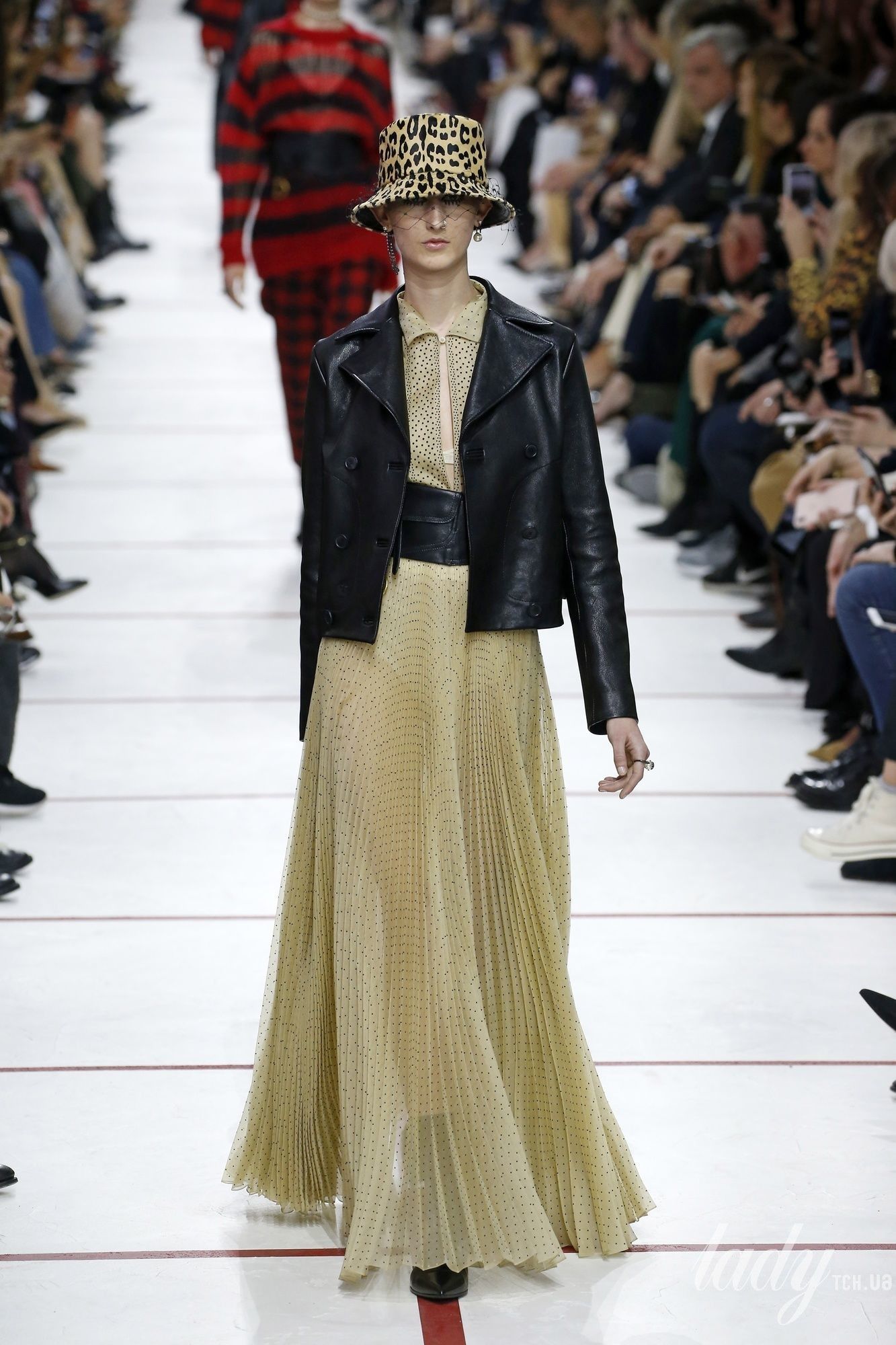 Коллекция Christian Dior прет-а-порте сезона осень-зима 2019-2020_17