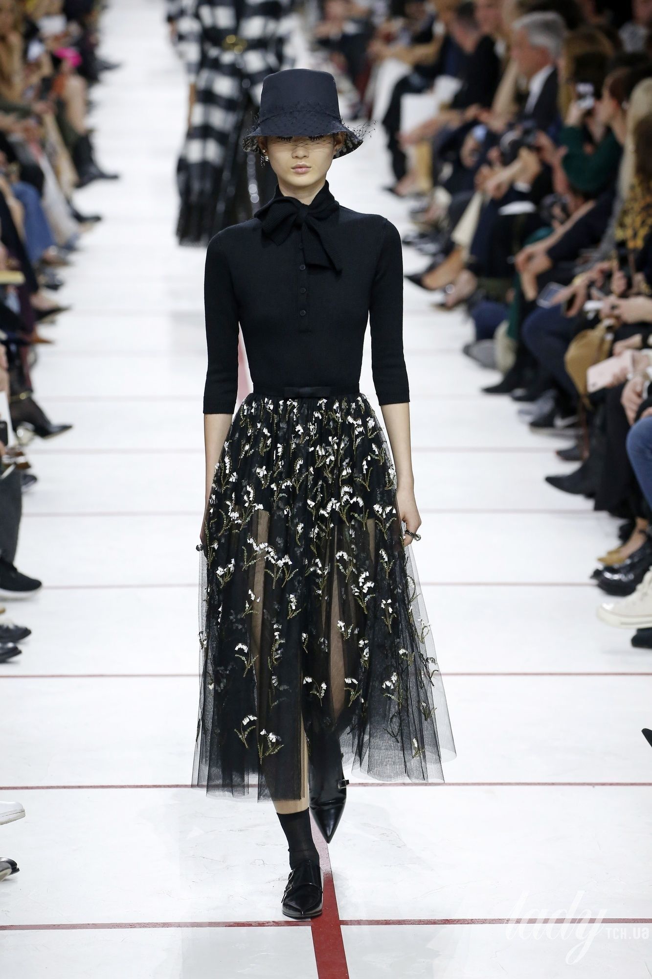 Коллекция Christian Dior прет-а-порте сезона осень-зима 2019-2020_36