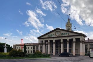 Львовский аэропорт возобновит работу старого терминала