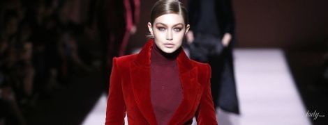 Платья с цепями и атласные брюки в коллекции Tom Ford сезона осень-зима 2019-2020