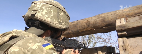 Война на Востоке: 44 обстрела террористов, четверо бойцов ООС ранены