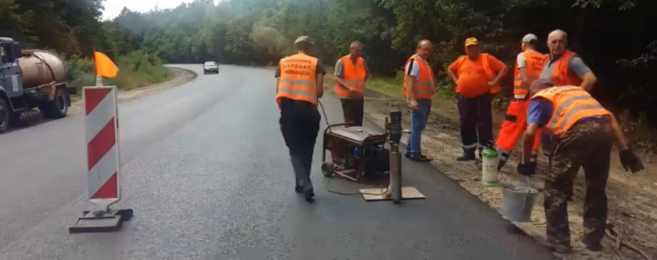 На трассе Житомир-Черновцы сняли на видео тесты качества нового асфальта