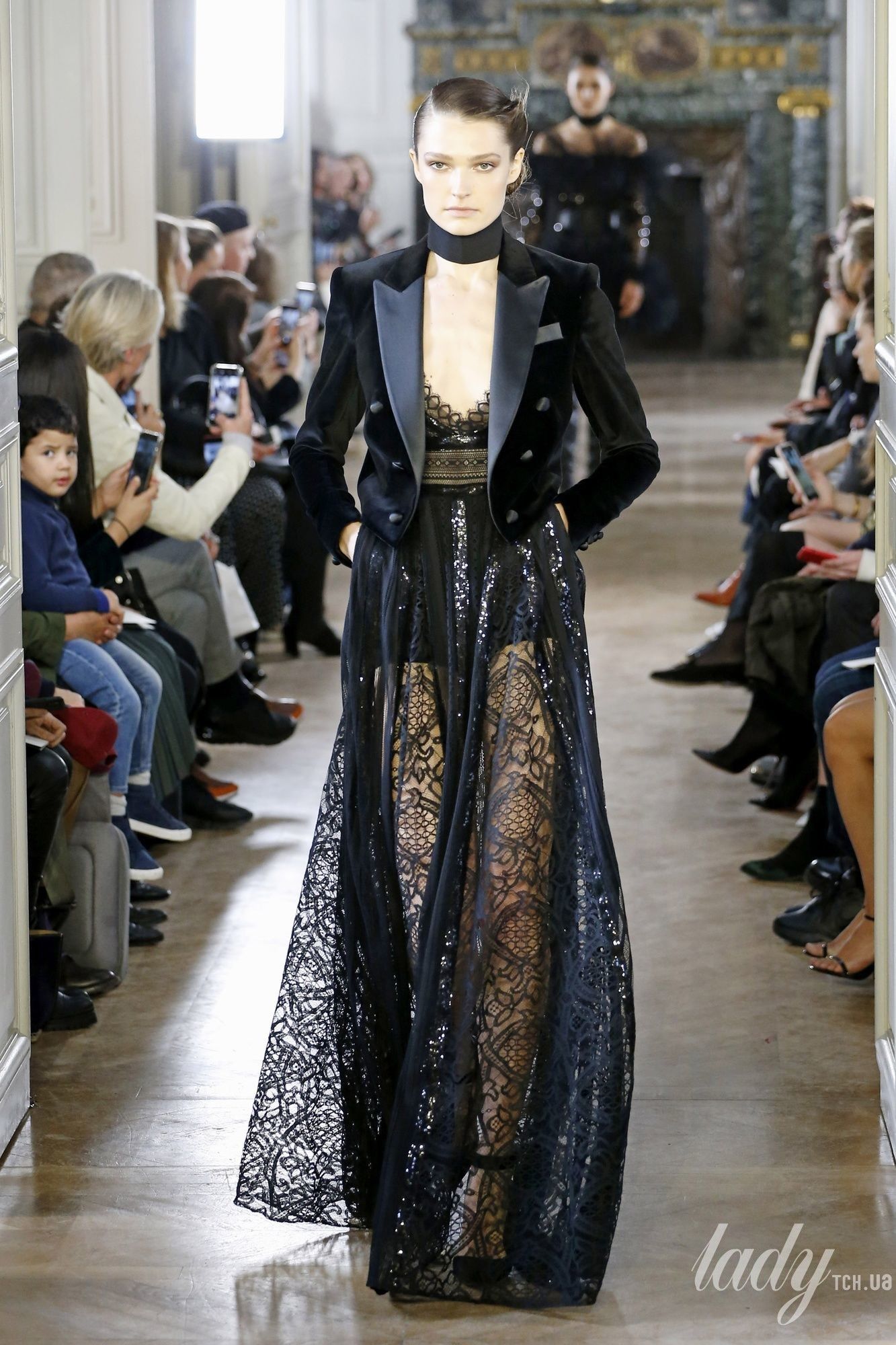 Коллекция Elie Saab прет-а-порте сезона осень-зима 2019-2020_49