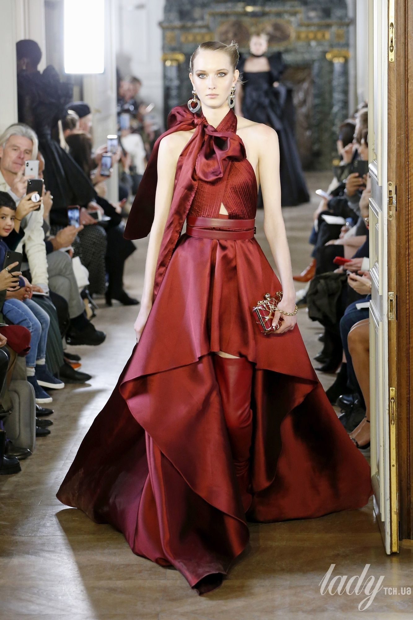 Коллекция Elie Saab прет-а-порте сезона осень-зима 2019-2020_53