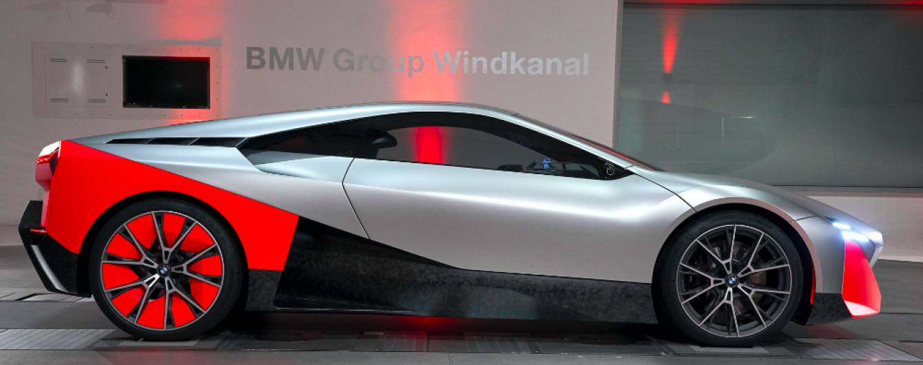 BMW выпустит конкурента гиперкаров Lamborghini