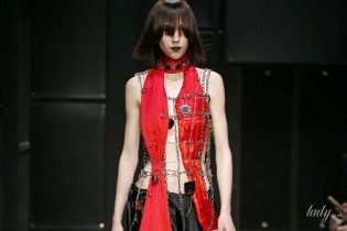 Черно-бело-красная коллекция Marni сезона осень-зима 2019-2020