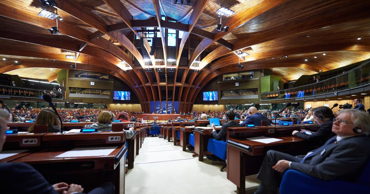 У ПАРЄ пропонують відмовитись від санкцій щодо Росії
