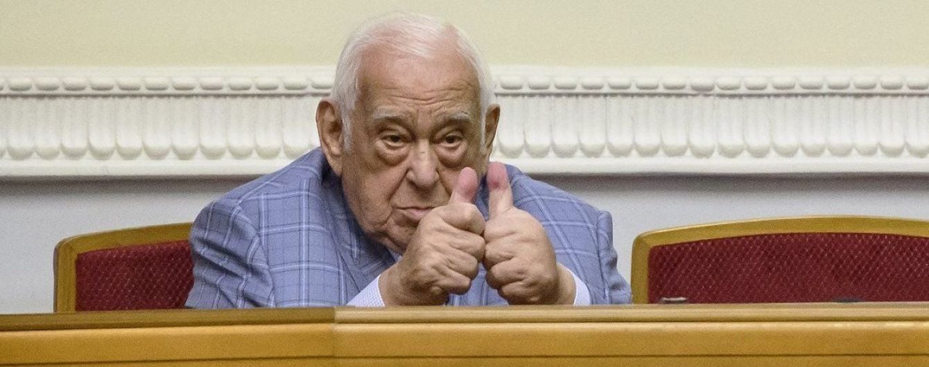 Конец эпохи: в парламент не будет баллотироваться депутат всех предыдущих созывов Звягильский