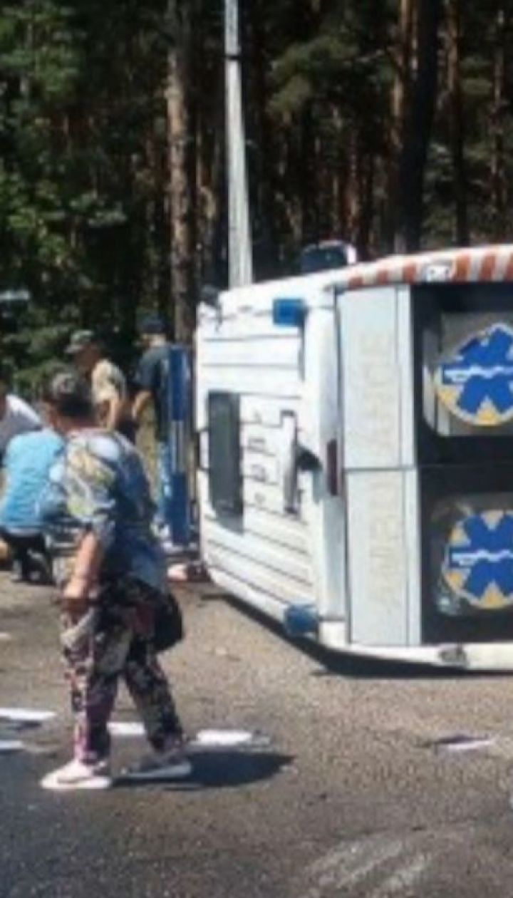 Швидка зіштовхнулась із вантажівкою на Волині: є загиблі