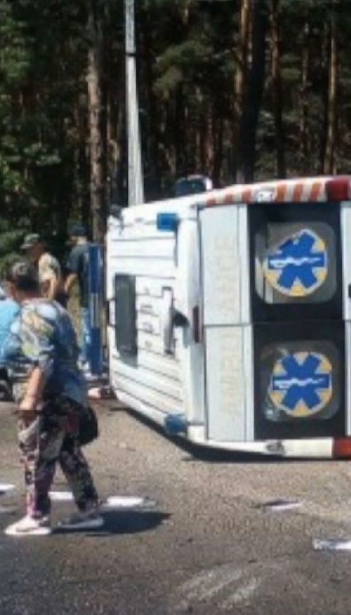 Скорая столкнулась с грузовиком на Волыни: есть погибшие