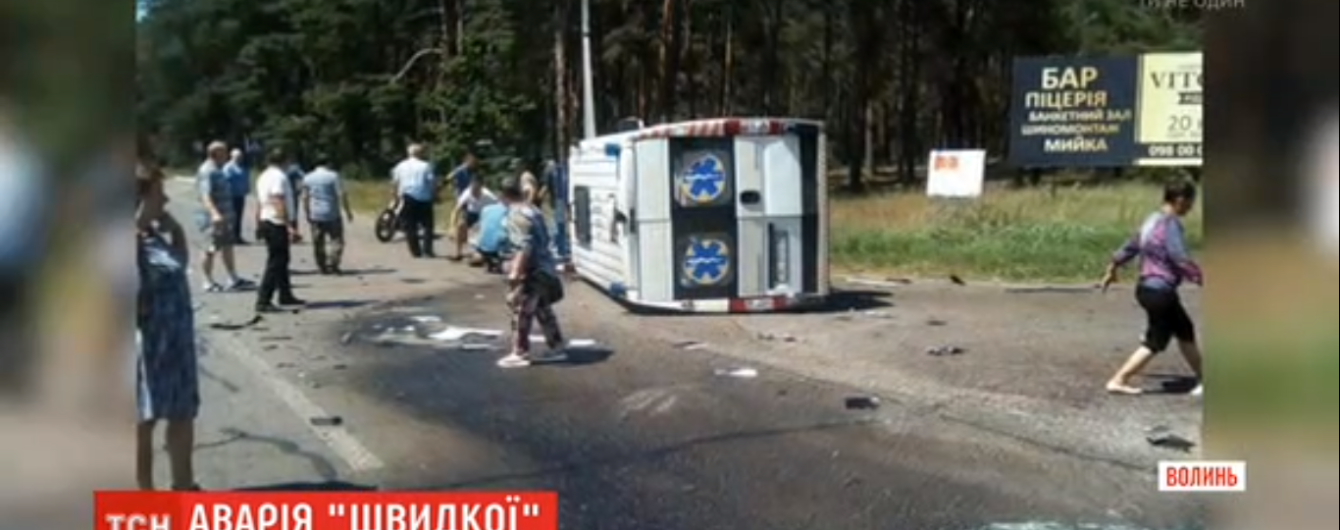 На Волыни "скорая" влетела в грузовик: есть погибшие