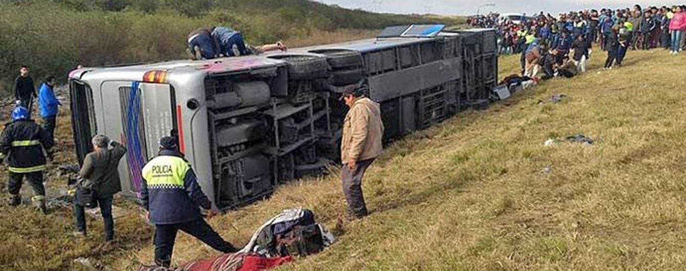 В Аргентине в аварии автобуса погибли не менее 15 человек