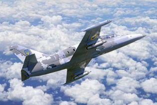 На Харьковщине упал учебный военный самолет
