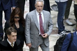 Компромат на Байдена и Мюллера адвокату Трампа Джулиани передали юристы украинского олигарха Фирташа – Time