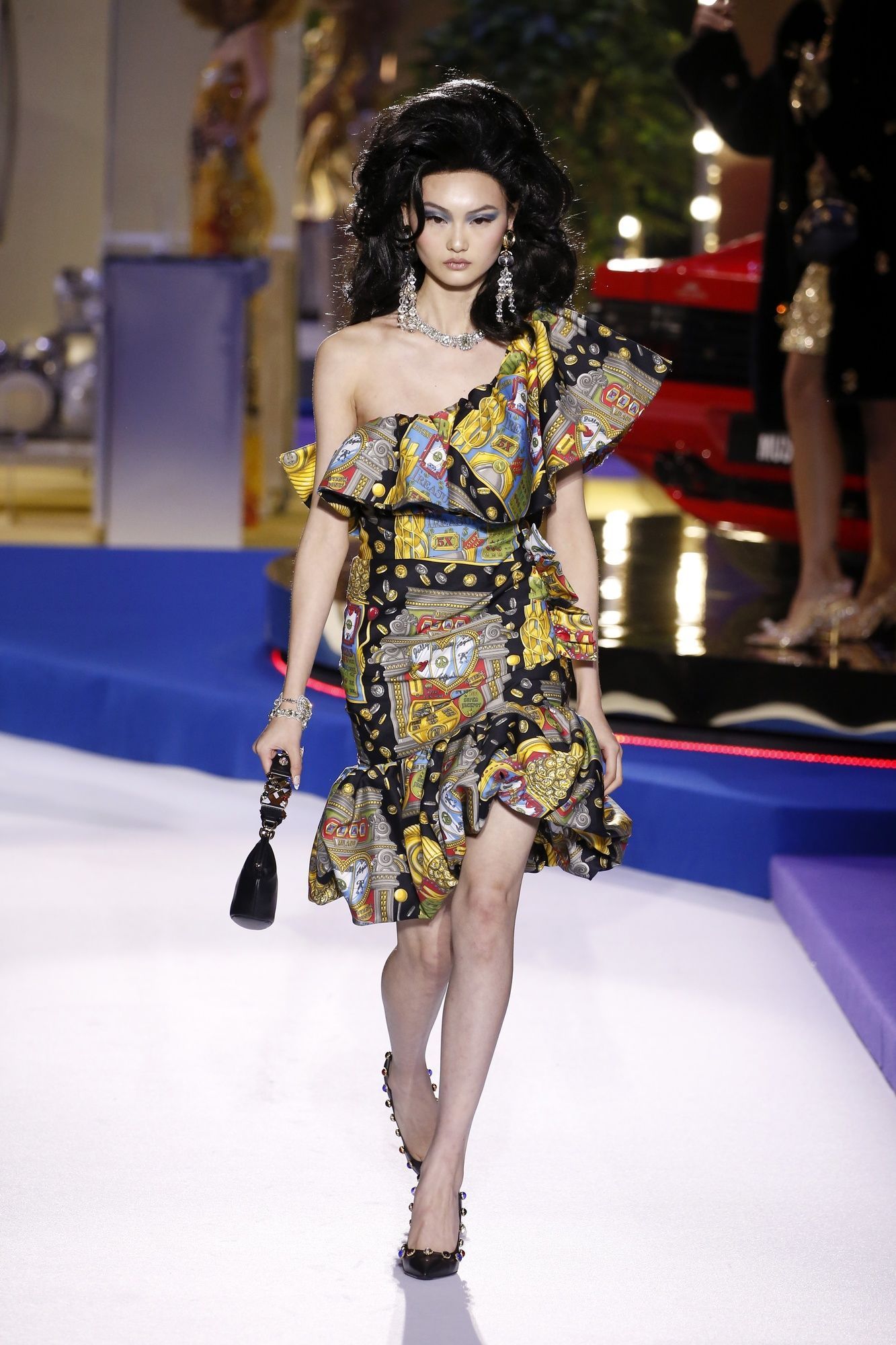 Коллекция Moschino прет-а-порте сезона осень-зима 2019-2020_8