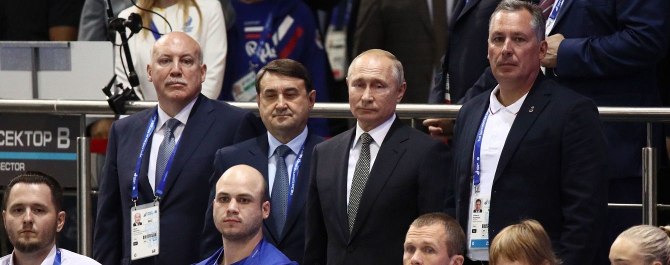 Интересное с Евроигр-2019: Путина заставили стоя слушать гимн Украины, а кандидат в депутаты станцевал гопак