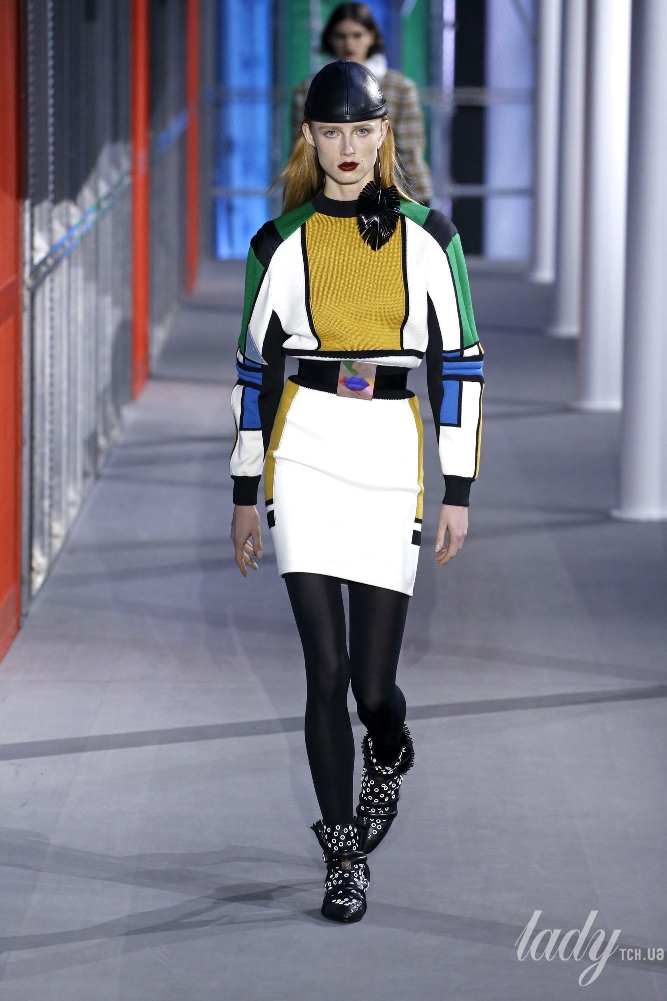 Коллекция Louis Vuitton прет-а-порте сезона осень-зима 2019-2020_39