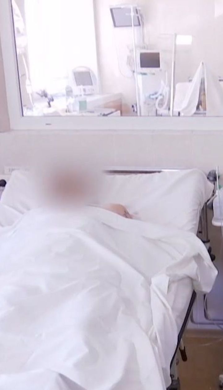 Медики лікарні Мечникова рятують життя двох бійців з передової