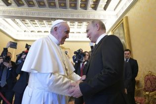 У Ватикані повідомили, що Папа Франциск і Путін розмовляли про Україну