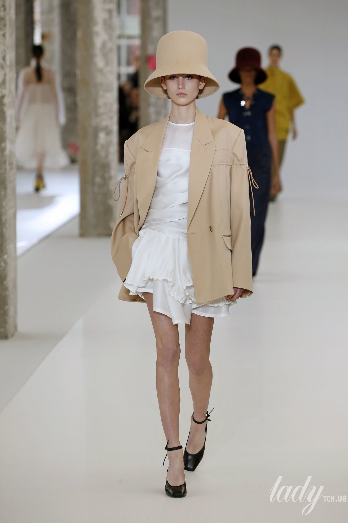 Коллекция Nina Ricci прет-а-порте сезона осень-зима 2019-2020_14