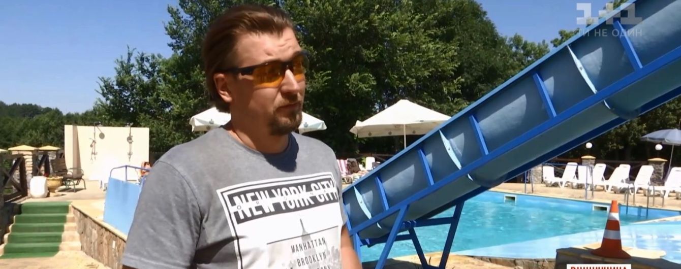 На Винниччине отдыхающий вытащил из бассейна и "откачал" 4-летнего ребенка, чьи родители пили неподалеку