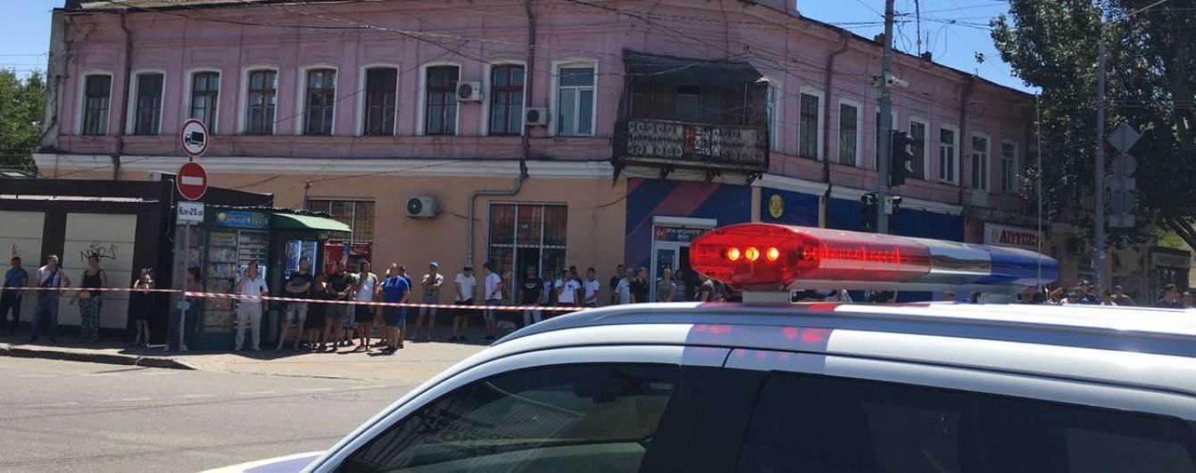 В Одессе захватили в заложники сотрудниц финучреждения