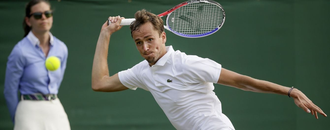 Российский теннисист устроил истерику на Wimbledon и получил штраф