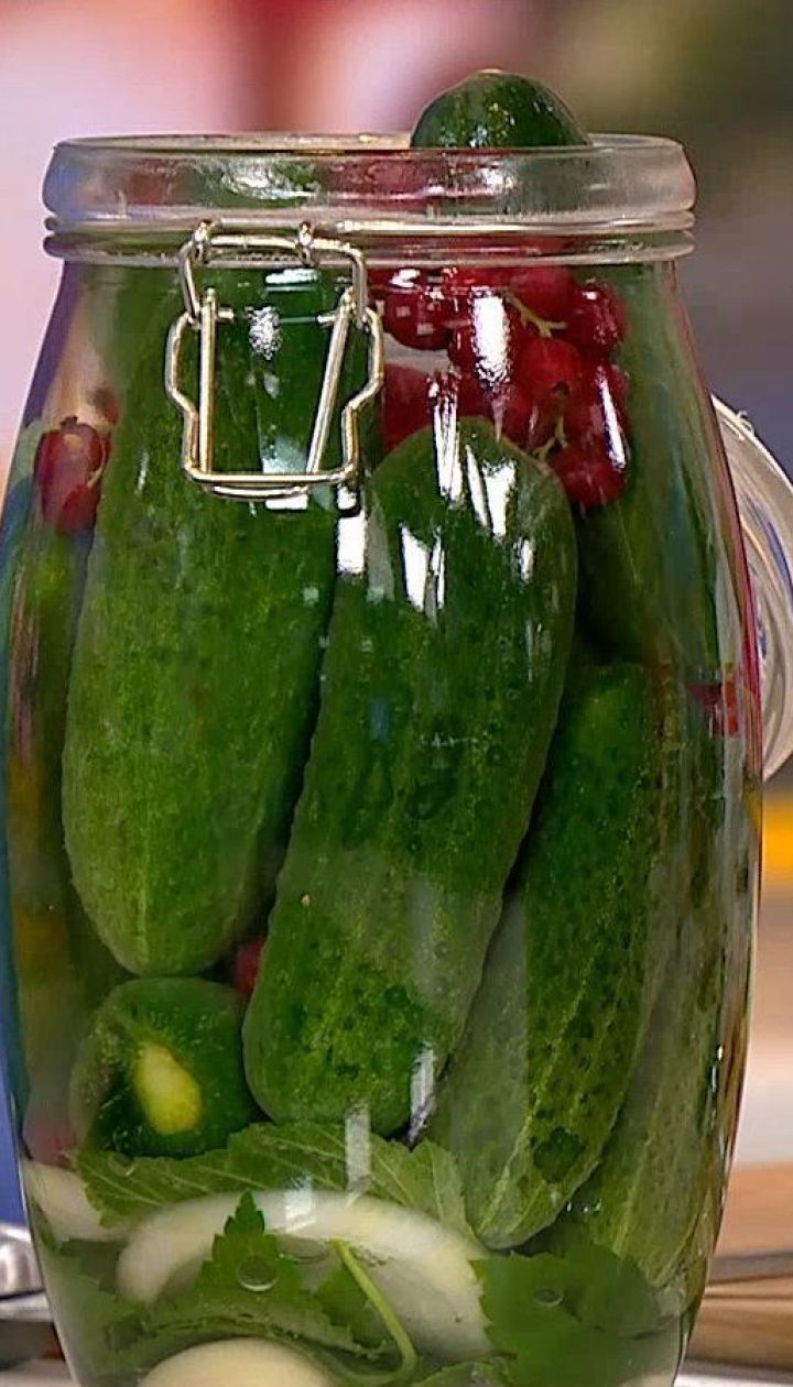Маринованные огурцы с красной смородиной - рецепты Руслана Сеничкина