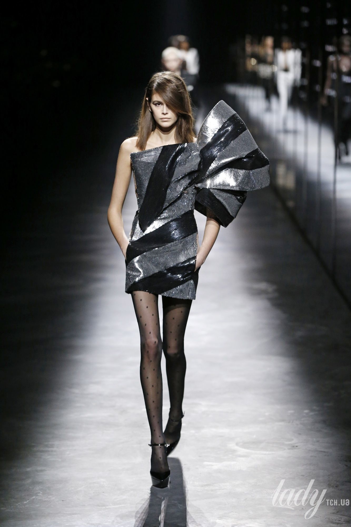 Коллекция Saint Laurent прет-а-порте сезона осень-зима 2019-2020_6